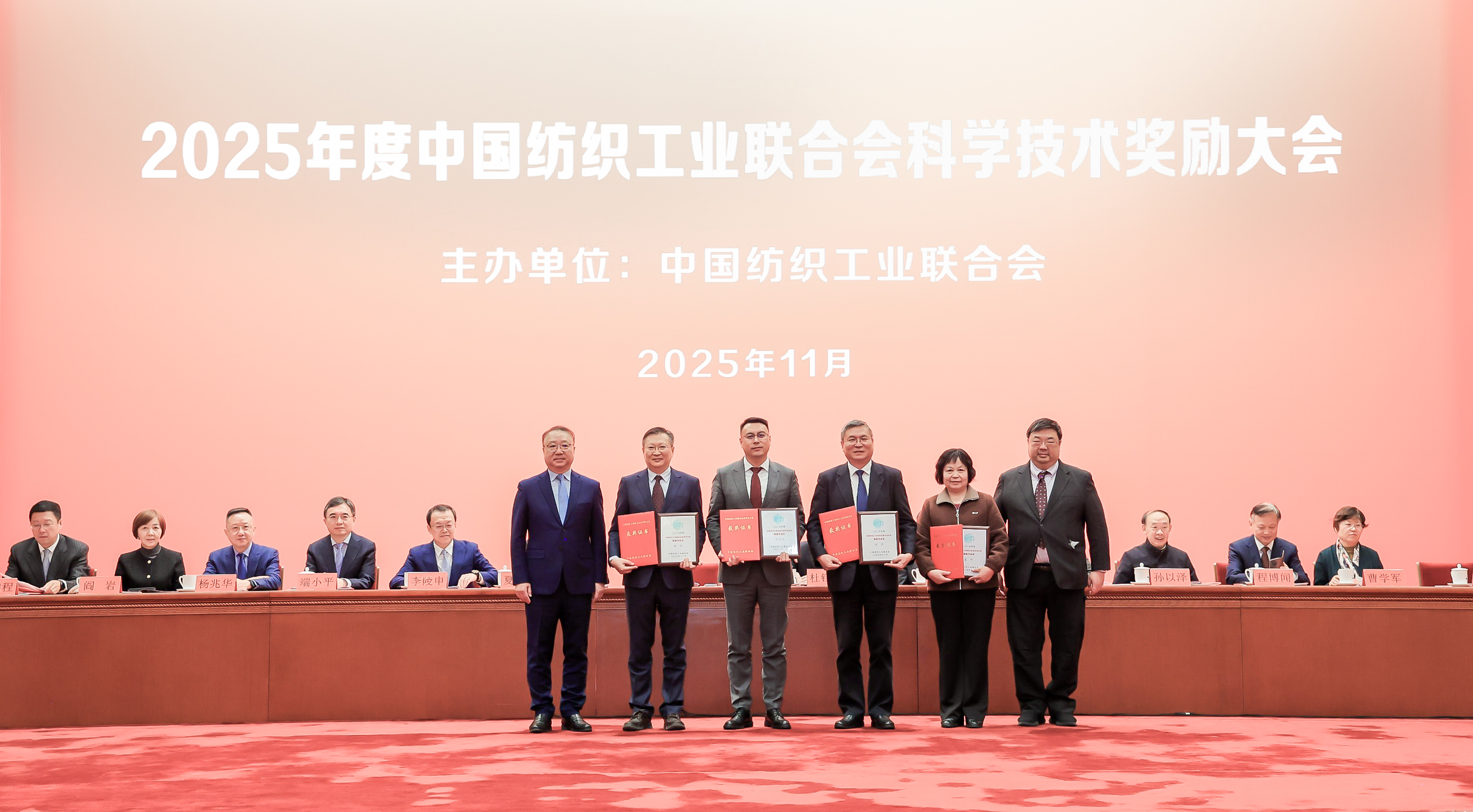 É£ÂéѧÕߣ¨×óÈý£©.jpg É£ÂéѧÕߣ¨×óÈý£©.jpg